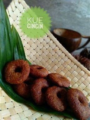 Yes, salah satu variasi donat yang satu ini memang lagi viral banget di indonesia. Resep Cara Membuat Kue Cincin Lembut dan Enak - Kue cincin ...