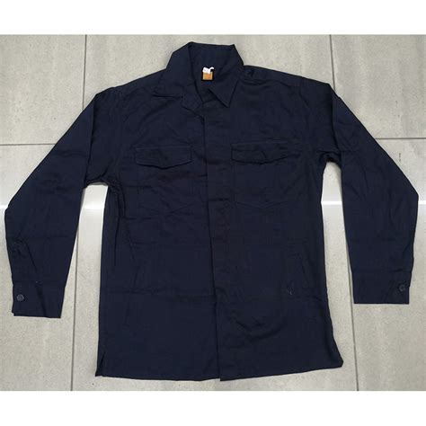 Kuatnya pengaruh warna bahkan pernah diungkapkan oleh darwis triadi, seorang fotografer indonesia dalam bukunya color vision: JACKET KERJA JENAMA OREN SPORT (WARNA BIRU GELAP) | Shopee ...