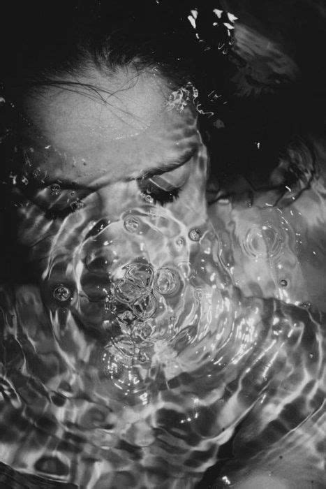 Quite a few characters, the fastest. drowning girl water | Водная фотография, Подводные ...