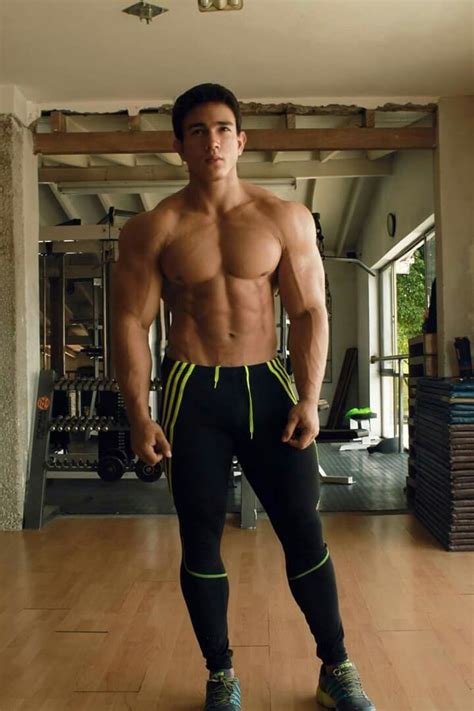 Daniel Roman Muscle Hunks Muscle Men Gym Guys Hommes Sexy Hot Hunks
