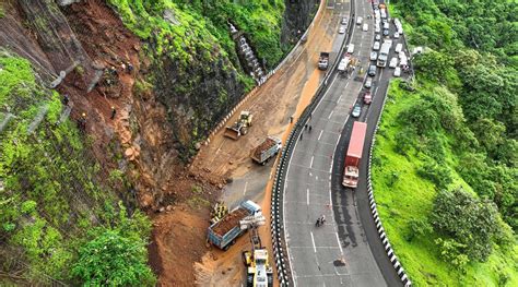 Landslide In Adoshi Blocks Traffic On Mumbai Pune Expressway For Hours