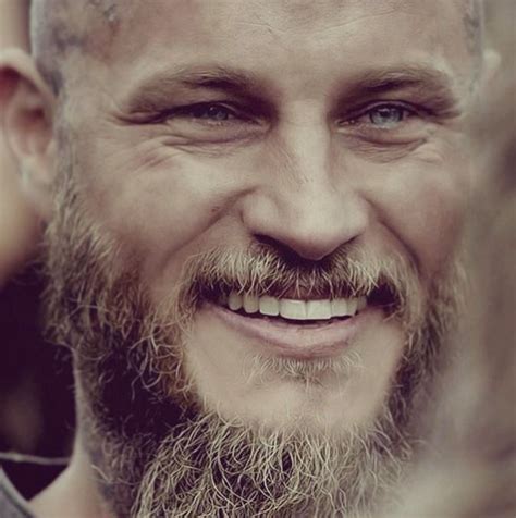 Travis Fimmel Ragnar Vikinglove Ragnar Lothbrok Vikings Vikings