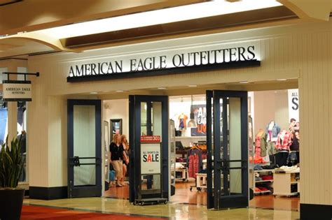 Trip To The Mall American Eagle Outfitters Closing 150 Stores