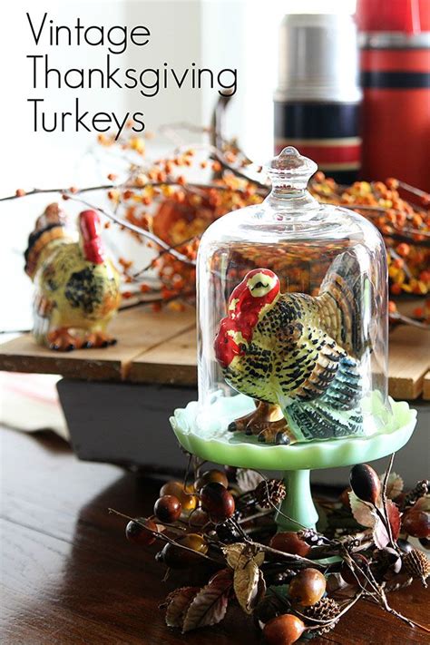 The outline of the turkey's feathers is about 2 ft in diameter. Vintage Thanksgiving Turkey Decor | Vintage thanksgiving ...