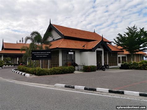rumahrehatkerajaannegeritelukdalam  Xplorasi Destinasi