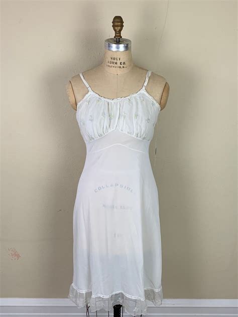 Vintage Full Slip White Nylon Embroidered Gem