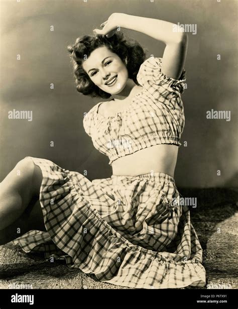 actriz norteamericana barbara hale en la película lady luck 1946 fotografía de stock alamy