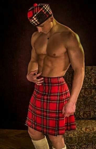 Oh Yeah That Other Thing Is A Tamashanter Hot Scottish Men Men Dress
