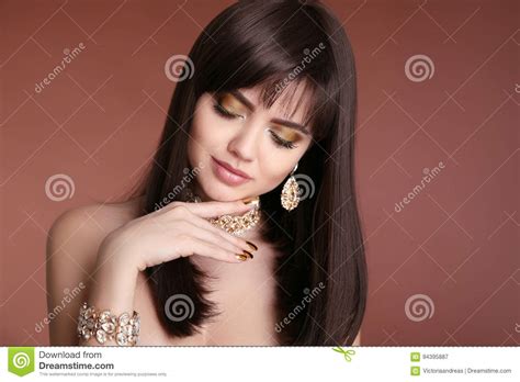 Nails Manicure Beauty Girl Brunette Portrait Fashion Golden Jewelry