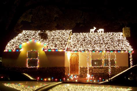 7/13（月）からは、月〜金曜20:56〜21:00で『高校野球ハイライト』を放送中!注目校や試合結果など高校野球にまつわる情報をお伝えしていきます。 tokyo mx発のメディアサイト「tokyo mx+（プラス）」 tokyo mxの番組・イベントから最新のニュースをお届けするメディアサイト. 家 クリスマス イルミネーション イラスト - Hōmuaidea