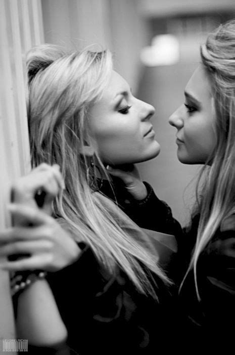121 Best Lipstick Lesbians Images On Pinterest The Kiss