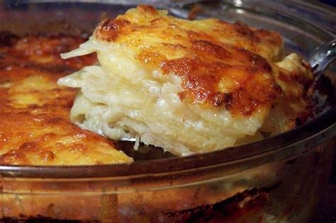 These crockpot scalloped potatoes are an easy side dish made with creamer potatoes, a rich crockpot scalloped potatoes recipe. Cheesy Scalloped Potatoes | Recipe in 2020 | Recipes ...