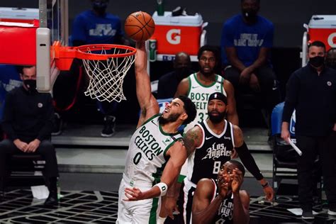 Клипперс занимают четвёртое место в западной конференции, пропуская вперёд юту джазз, финикс санс и денвер наггетс. Clippers Vs Celtics : La Clippers Vs Los Angeles Lakers ...