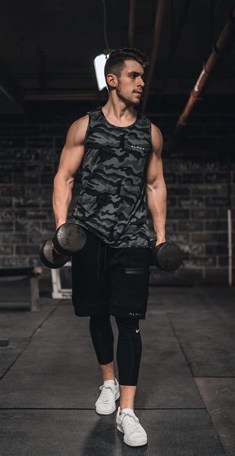 13 Hot Gym Outfits Ideas For Men To Copy In 2019