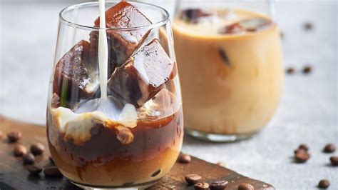 The Shortcut You Need To Know For The Easiest Iced Mochas