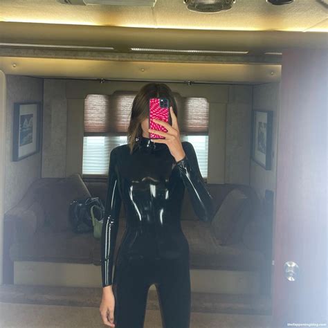 Kaia Gerber Sexy 3 Pics The Fappening Nude Leaks Celebs
