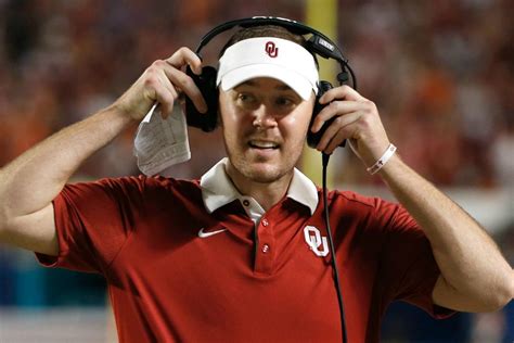 Lincoln Riley Inherits A Loaded Sooners Team — And A Near Impossible