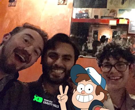 Dipper With The Creator And A Couple Of Friends Dipper Selfie Know Your Meme
