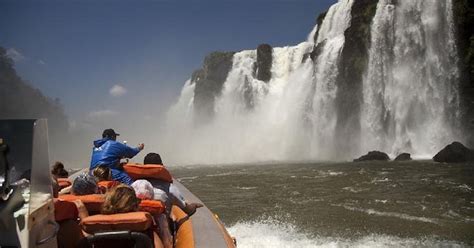 transfer in igu and iguassu falls brazilian side and macuco boat safari