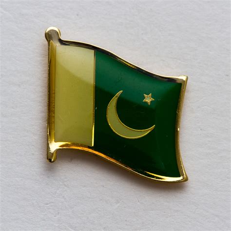 Pakistan Lapel Pin Flag Matrix