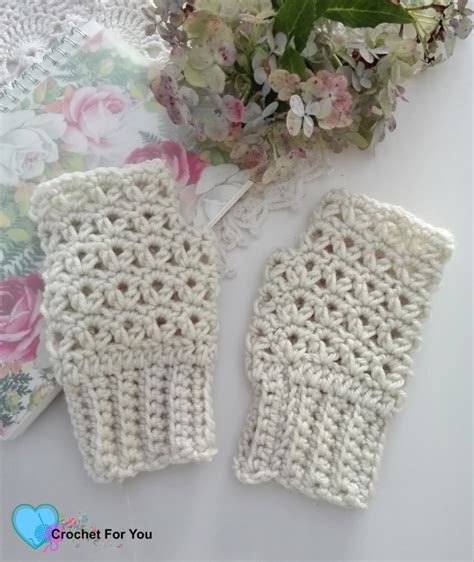 This post contains affiliate links. Victoria's Winter Crochet Fingerless Gloves Free Pattern ...