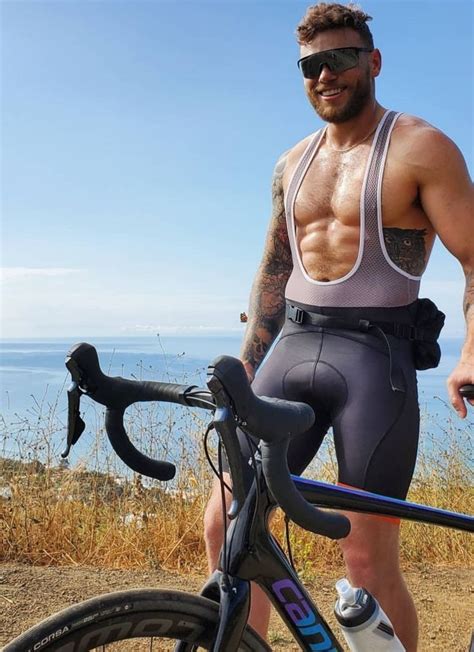 Pin By Robertus Lachsus On Ciclismo Gus Kenworthy Biking Outfit Cycling Attire