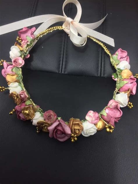 Nena ist nicht das erste mal durch äußerungen zu corona aufgefallen. Corona De Flores, Tocado De Flores, Coronita Para Niñas ...
