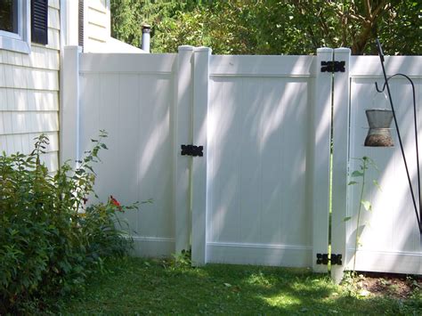 Tall White Vinyl Fence Decks Backyard Backyard Landscaping