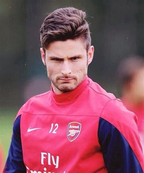 Giroud haircut was an attraction on the green field. Pin on Arsenal FC