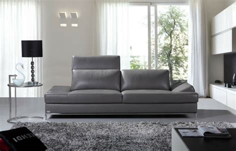 Sieh dir die grauen sofas aus unserer neuen kollektion an! Ledercouch - ein bequemes Möbelstück im Hause! - Archzine.net