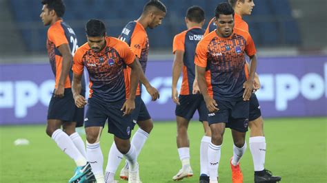 Isl 2018 Delhi Dynamos Faces Stern Challenge From Sprightly Northeast United Sportstar
