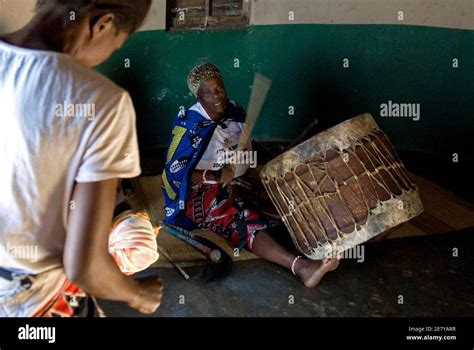 Traditional Healer South Africa Hi Res Stock Photography And Images Alamy