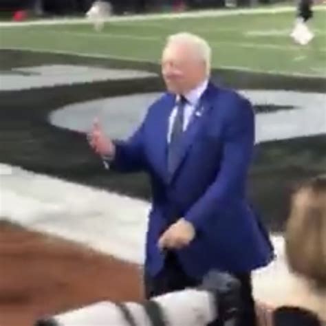 Video Jerry Jones Shakes Hands With Raider Fans Saying Fuck You To Him