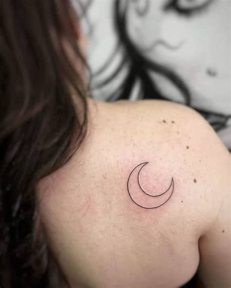 105 Strong Sexy And Downright Fierce Tattoo Ideas For Every Woman Discreet Tattoos Discreet