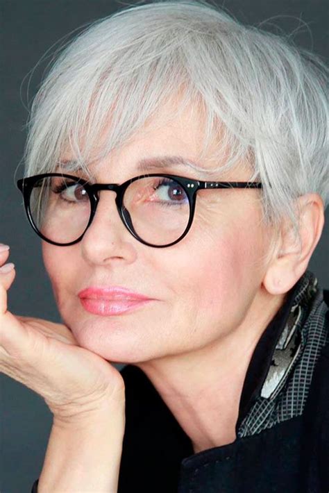 80+ Classic And Elegant Short Hairstyles For Women Over 50 In 2023