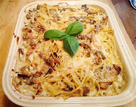 Today i show you how to make a very tasty creamy chicken and mushroom pasta dish. the Best Recipes: Chicken & Mushroom Pasta Bake