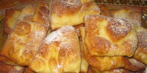 #ustipke & honestly when mom made them there is not much better than when they are warm fresh out the oil with tons of sugar sprinkled on top. Rudolfovi ustipci | Recipe | Albanian recipes, Cooking ...