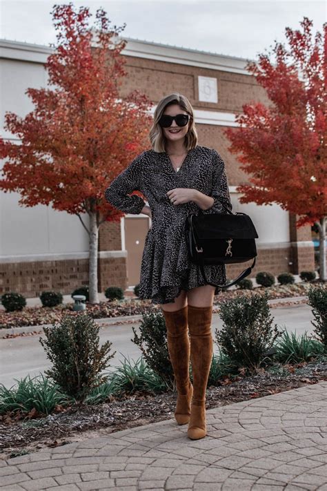 There's nothing quite as exquisite as waking up on thanksgiving morning to the smell of sweet potatoes, roasts, and fresh biscuits baking in the. 10 Pinterest-Worthy Thanksgiving Outfit Ideas - Style ...