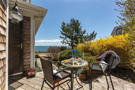 About Cape Cod Bed And Breakfast Inn On The Sound Oceanfront Lodging
