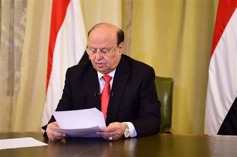 وصول الرئيس عبدربه منصور هادي رئيس الجمهورية القائد الاعلى للقوات المسلحة و معه الفريق علي محسن الاحمر الى مدينة سيئون بمحافظة حضرموت لحضور الجلسة. نص خطاب الرئيس عبدربه منصور هادي بمناسبة الذكرى السنوية ال ...