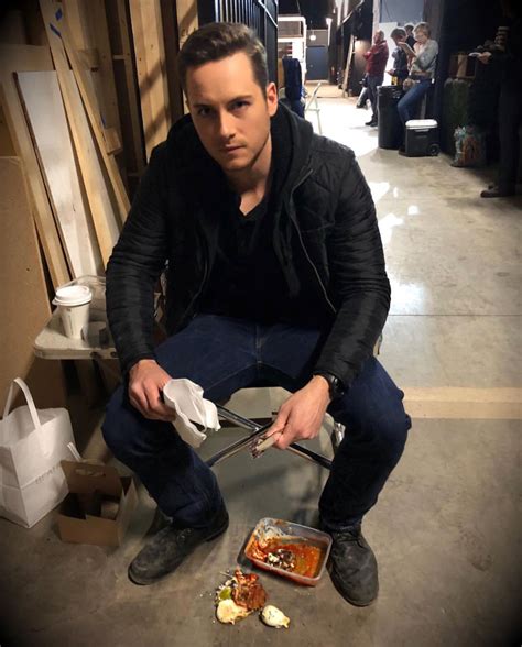Chicago fire seemed to set up that he's pretending to be dirty in order to take down street gangs, but developments on chicago pd make things murkier. Pin by Luciene Rodrigues on Chicago PD | Jesse lee ...