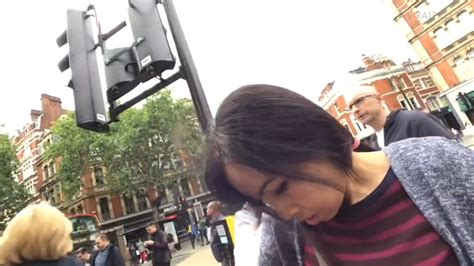 Tourist Gets Pickpocketed In London Realises She Filmed The Female Gang Doing It Bored Panda