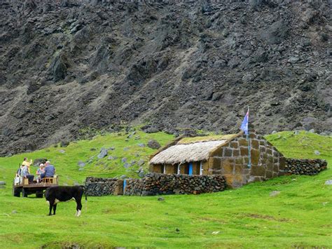 British citizens living in the world's most isolated settlement of edinburgh of the seven seas, far from the madding. The remotest place on the planet - The Worldfolio