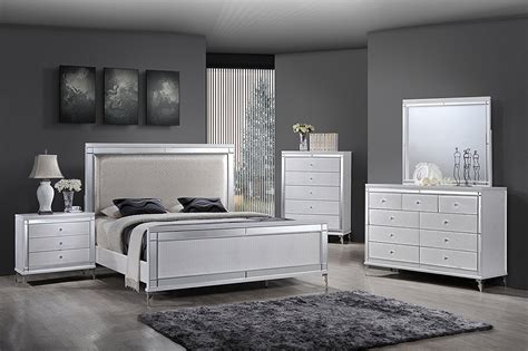 At star furniture & mattress, we're no strangers to modern and contemporary style bedroom furniture. Mirrored Bedroom Furniture Sets Choice | Cool Ideas for Home