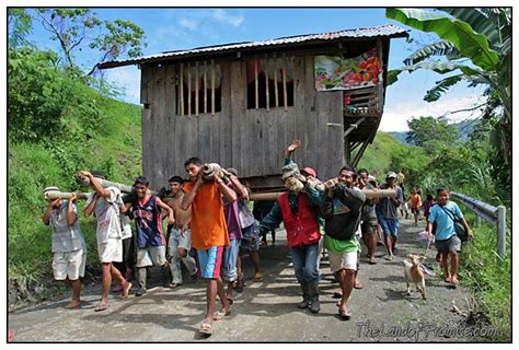 philippines filipino value bayanihan