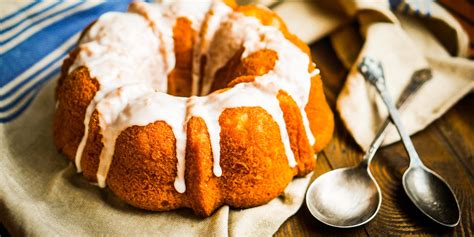 Flip it onto a wire rack and cool completely before slicing. Sour Cream Pound Cake Recipe | No Calorie Sweetener ...