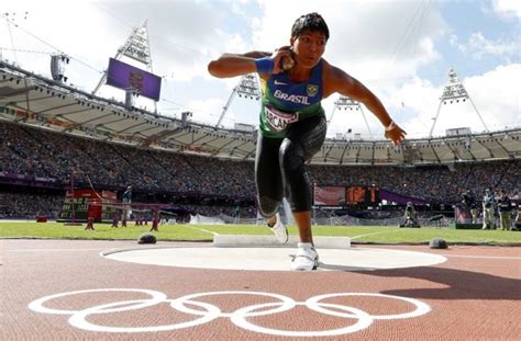 The shot put is a track and field event involving putting (pushing rather than throwing) a heavy spherical ball—the shot—as far as possible. Geisa Arcanjo se classifica para a final do arremesso de peso