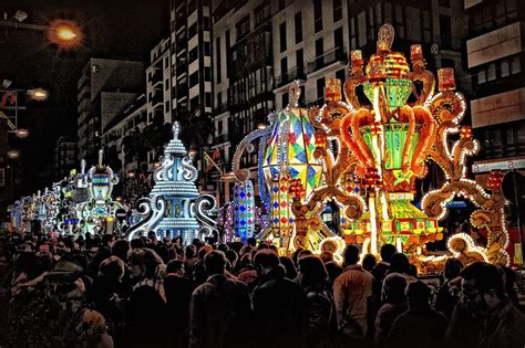 Fiestas De La Magdalena Tradición Pólvora Y Diversión En Castellón