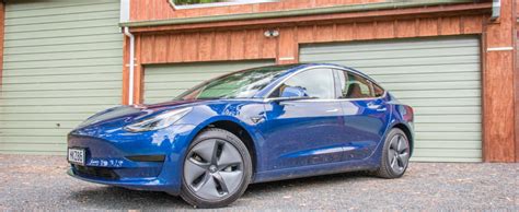 2019 tesla model 3 specs. 2019 Tesla Model 3 Standard Range Plus- Car Review - Elon ...