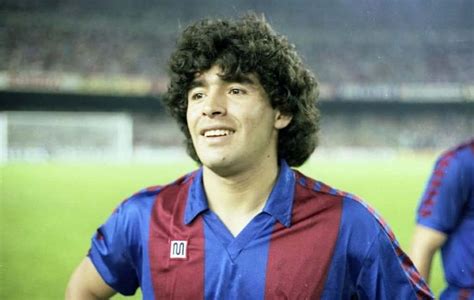 Tenía 60 años murió diego maradona: De overleden Diego Maradona en zijn jaren in Spanje